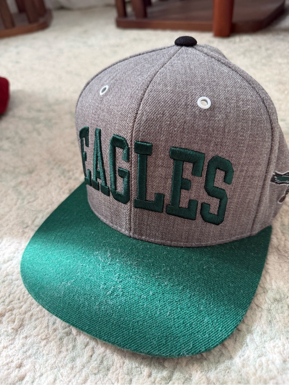Mitchell & Ness Gray Crown Green Brim Eagles Fitted Hat
